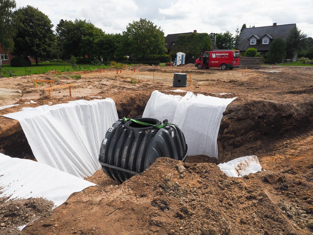 Regenwasserzisterne wird installiert