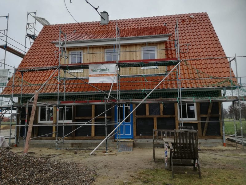 Gaube, Türe und Fenster